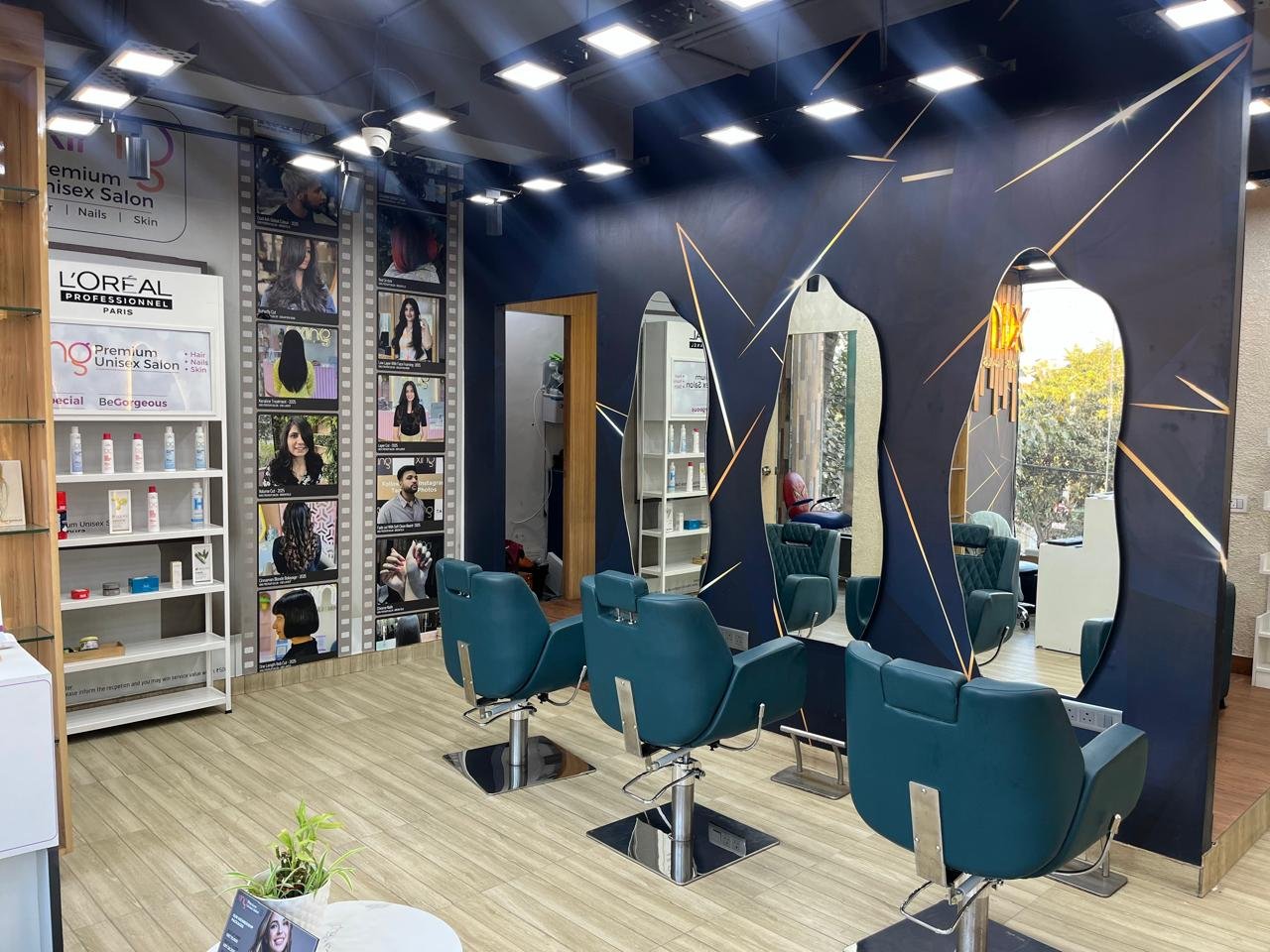 Xing Premium Unisex Salon interior 10